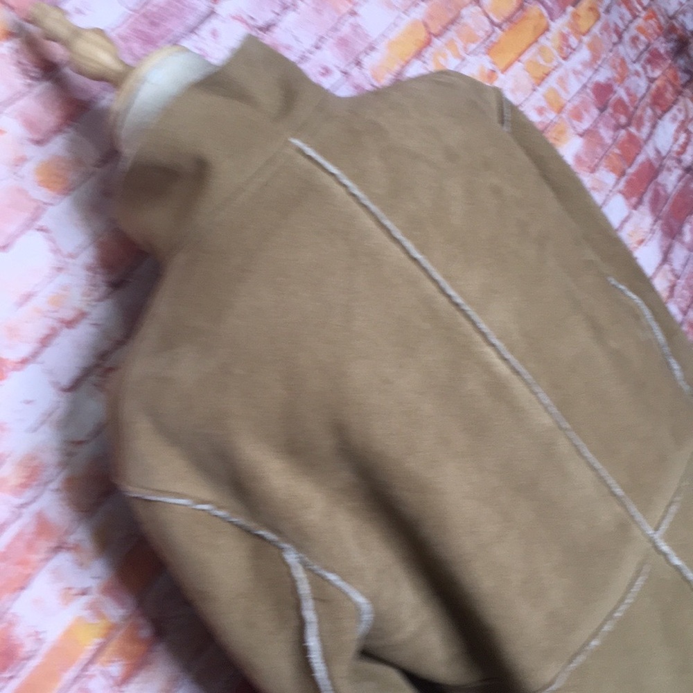 Coach Upcycled
Faux Suede and Shearling Front Zip Floral Embroidered Jacket - Picture 6 of 8